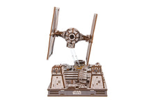 Laden Sie das Bild in den Galerie-Viewer, TIE Fighter™