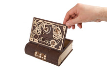 Laden Sie das Bild in den Galerie-Viewer, Buch der Geheimnisse