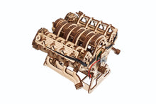 Laden Sie das Bild in den Galerie-Viewer, V8-Motor