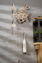 Load image into Gallery viewer, AERO UHR "Wanduhr mit Pendel"