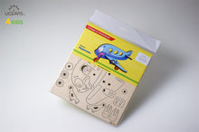 Laden Sie das Bild in den Galerie-Viewer, Flugzeug