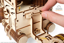 Laden Sie das Bild in den Galerie-Viewer, HEAVY BOY Truck VM-03