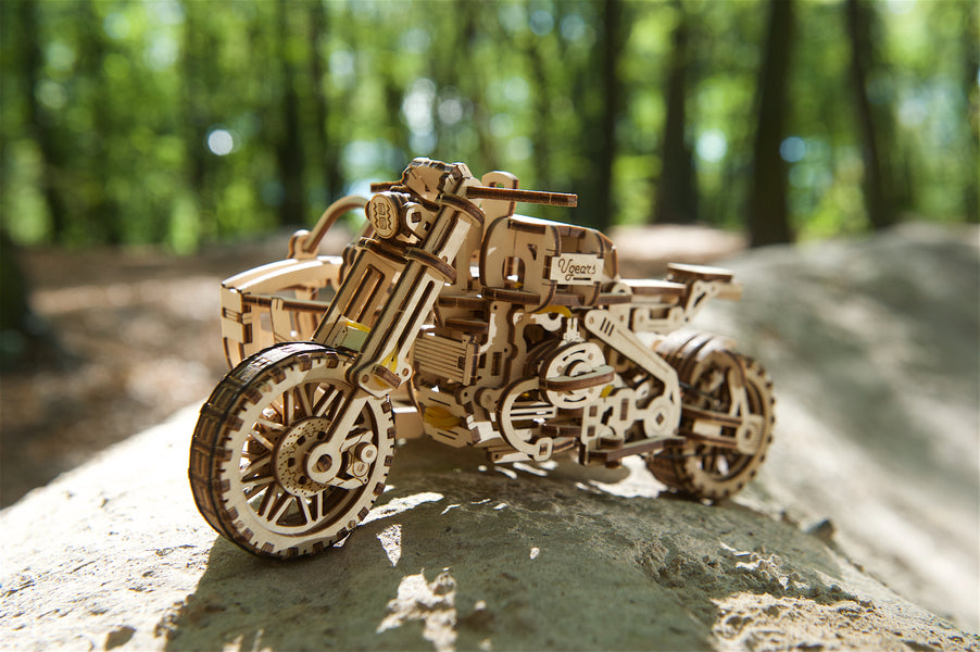 Design between Enduro and Motocross - The SCRAMBLER from UGEARS