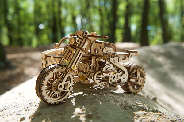 Design between Enduro and Motocross - The SCRAMBLER from UGEARS