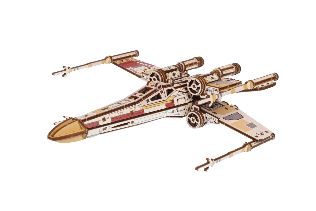 UGEARS X-Wing Starfighter von Luke Skywalker Holzbausatz