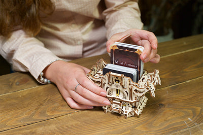 CARD BOX