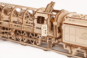 STEAM LOCOMOTIVE WITH TENDER