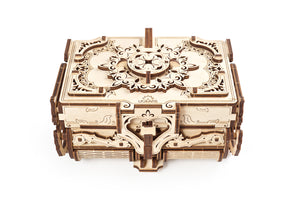 ANTIQUE BOX