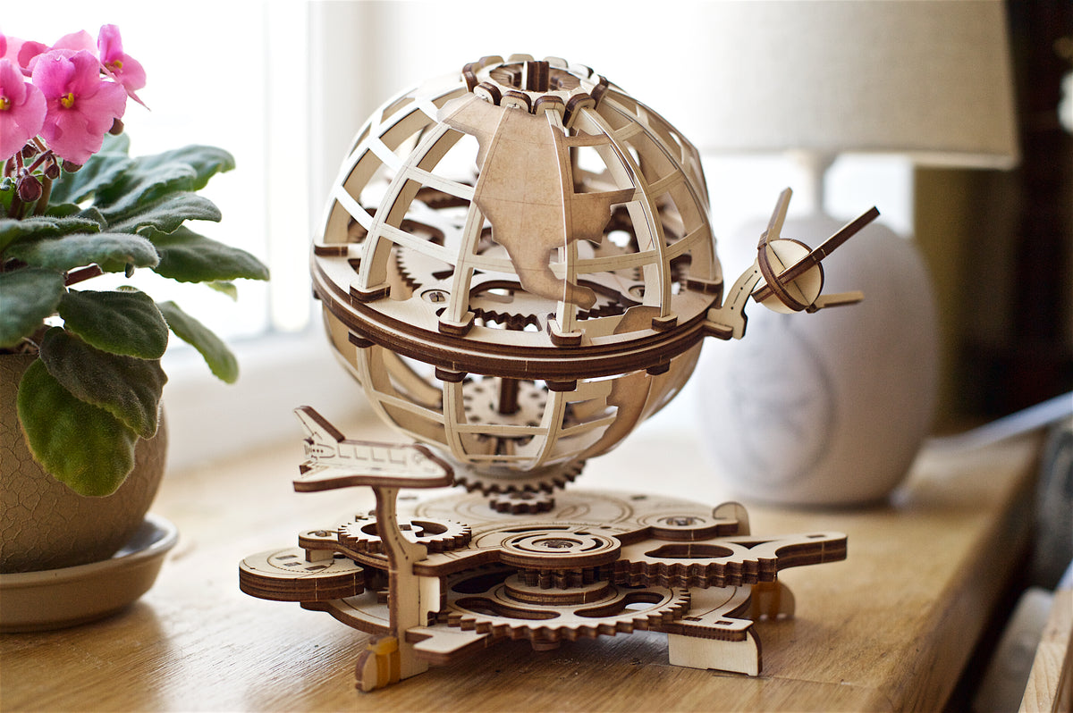 Globe – Image 8