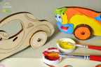 Auto aus Holz, bemalt und unbemalt, mit Farben und Pinseln