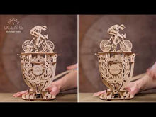 Loading and playing videos in the gallery viewer,AUTOMATON “FAHRRADFAHRER”

